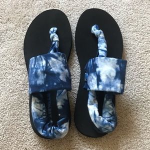 NWOT Tie-Dye Sandals
